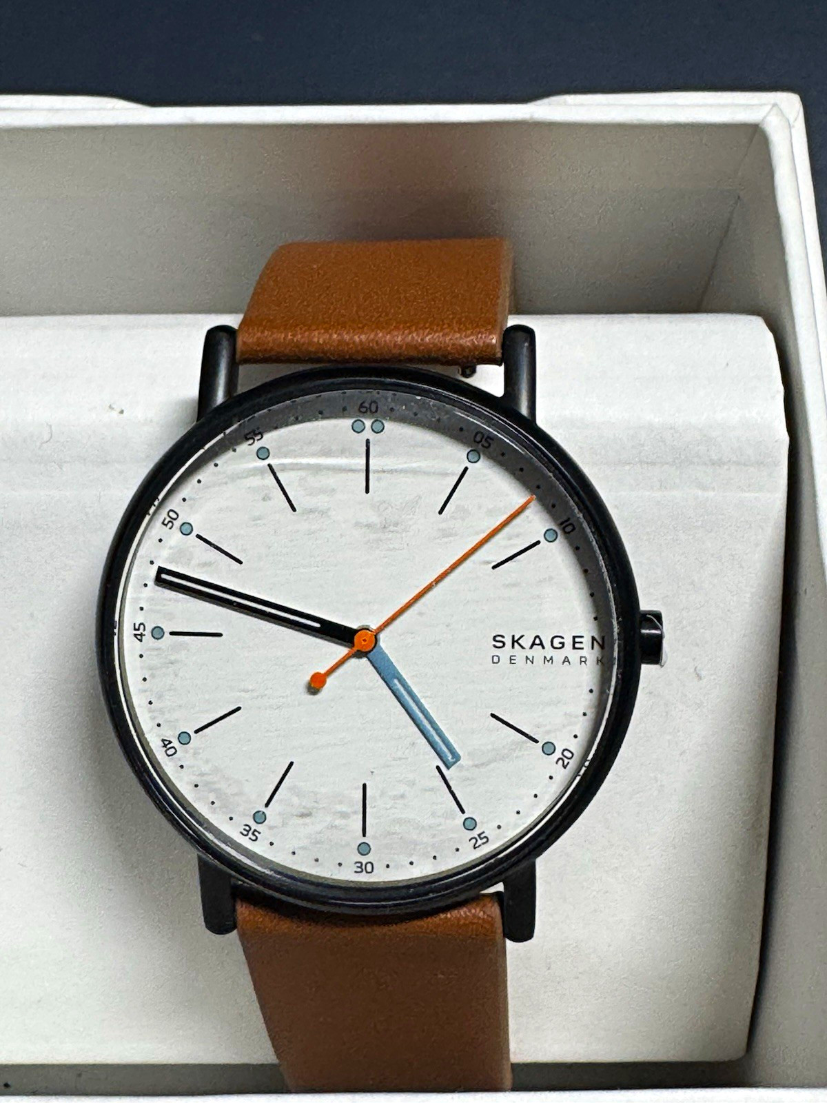 Skagen Men’s Quartz 50m White Dial Black Case Brown Leather Strap 40mm case