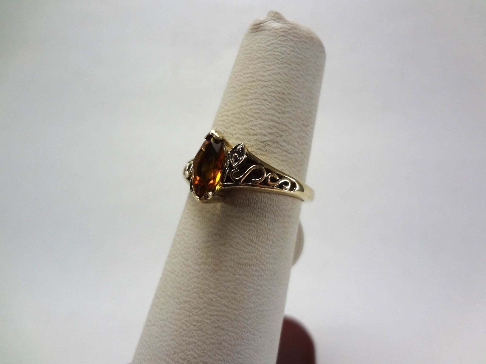 10K SOLID GOLD MADEIRA CITRINE AND DIAMOND RING – 2.36 GRAMS – SIZE 6.75 – F45