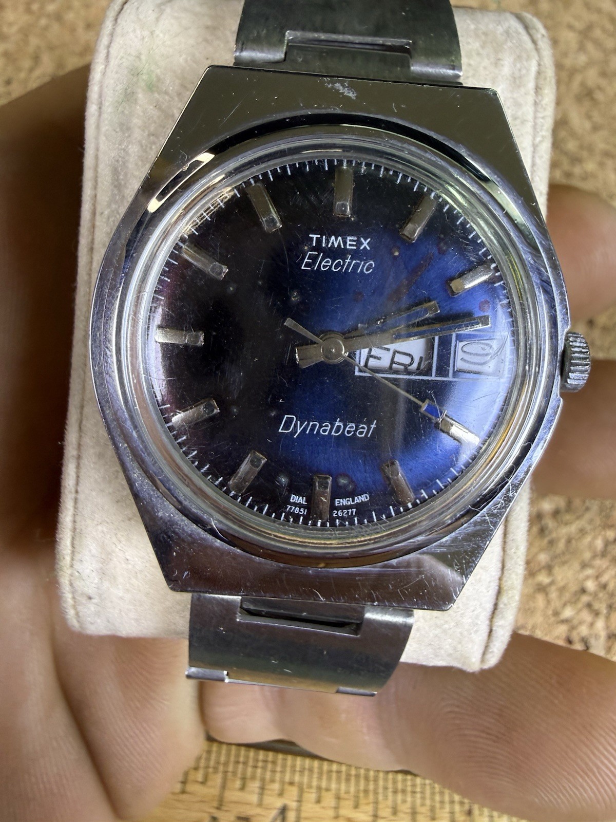 VTG 1970s Timex Electric Dynabeat Day Date Sunburst Blue Dial England Watch Runs