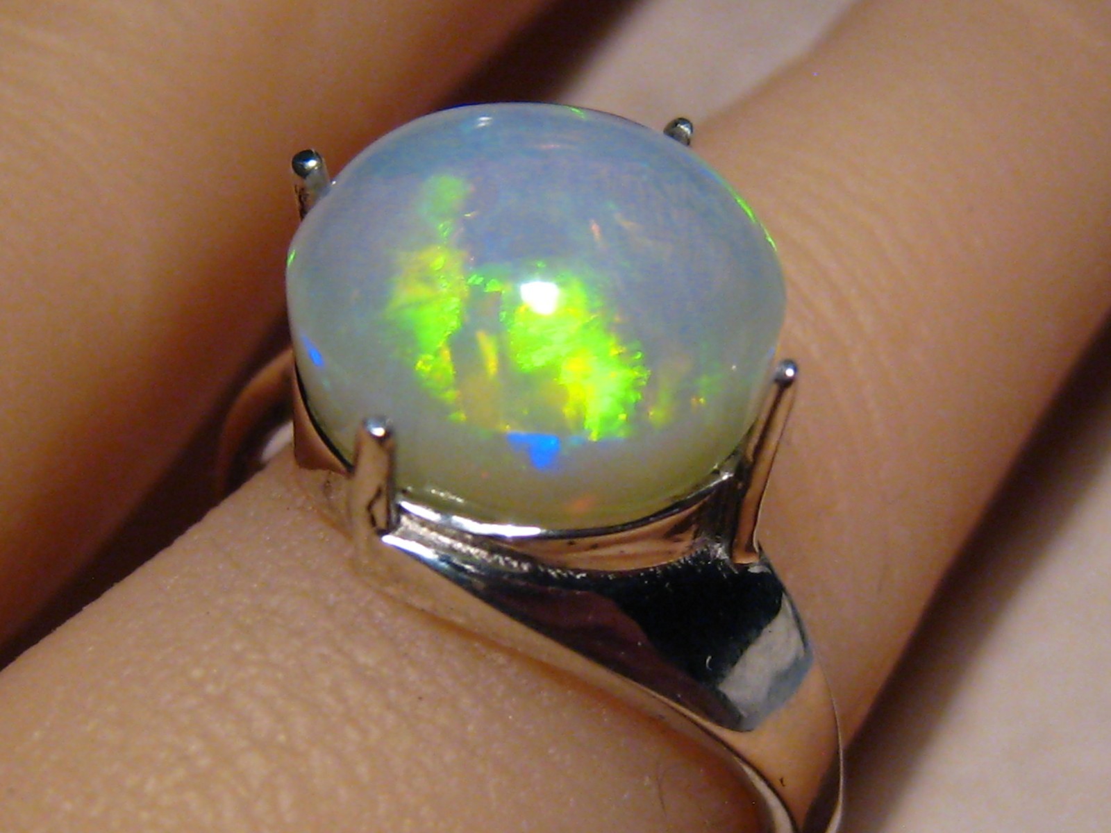 4.0 ct. crystal Welo Opal Ring , sterling silver