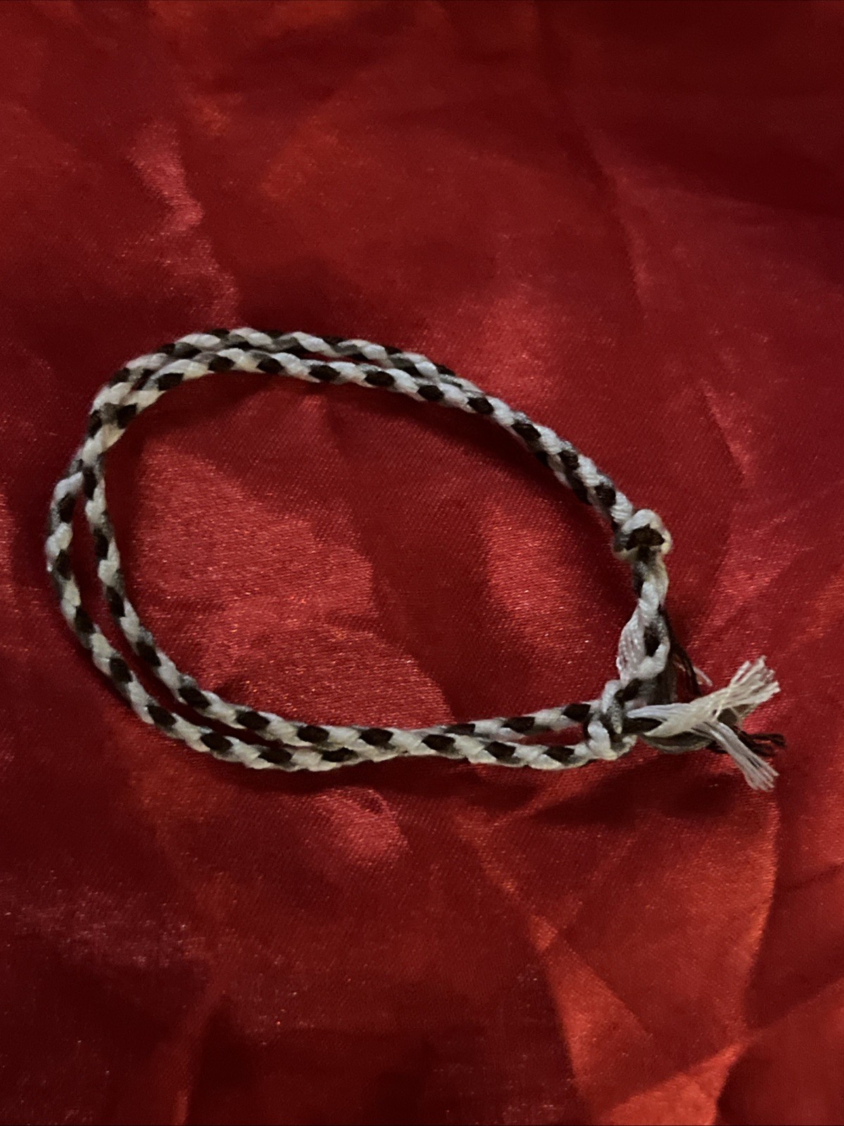 NEW BOHO BRAID THREAD FRIENDSHIP BRACELET ADJUSTABLE KNOT WHITE BROWN GRAY NIP