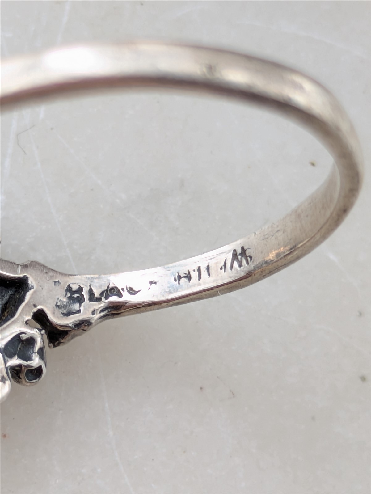Black Hills Vintage Sterling Acorn Berries Leaves Floral Ring Size 7.25 – 2 Gram
