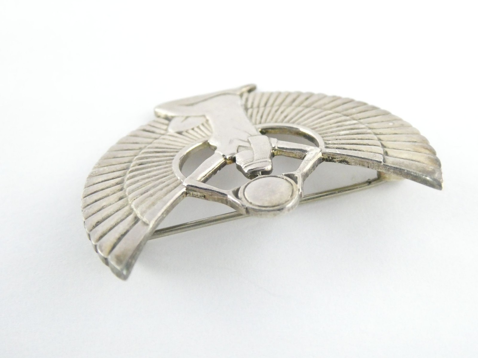 Vintage Unmarked Sterling Silver Egyptian Revival Isis Pin Brooch 5.6g 1 3/8 In