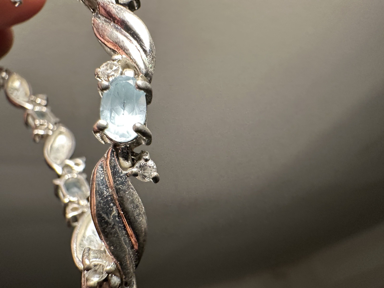 Silver Topaz Tennis Bracelet 8” great condition estate sale find
