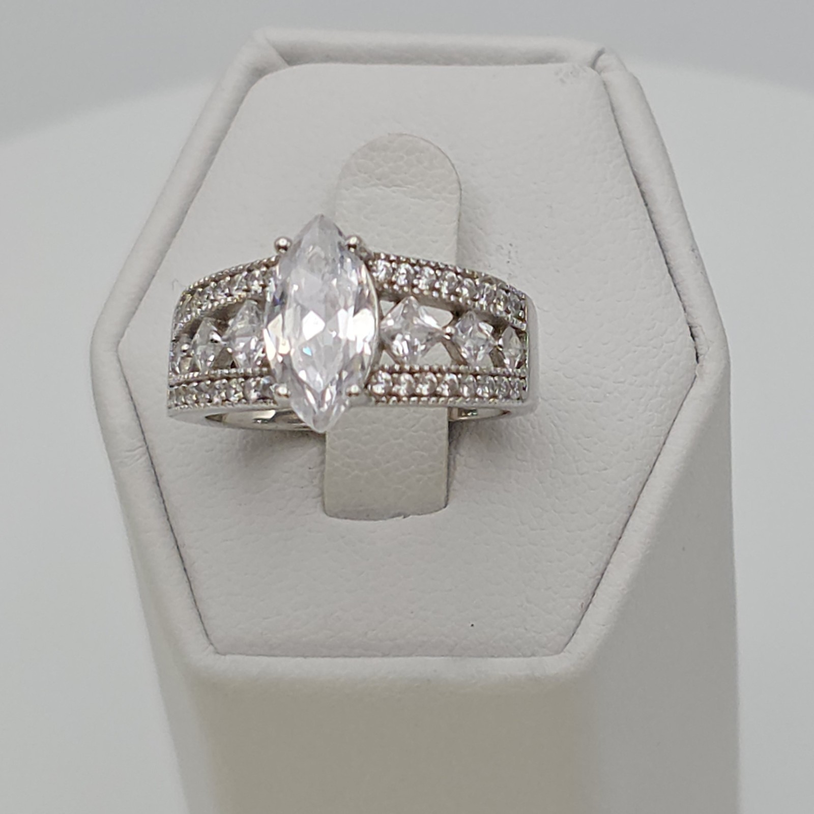 FUZION CREATIONS FZN Ring 925 Sterling Silver Marquise Cut Cubic Zirconia Size 7