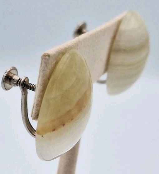 Vintage Genuine Banded Agate Stone Domed Disc Button Screw-back Earrings *RARE