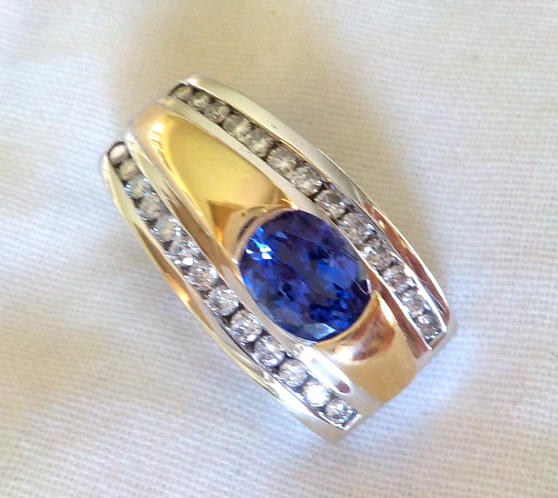 Heavy Levian 14K Multi Gold Tanzanite Diamond Pendant – 8.54 gm, 0.95 in, 1.59ct