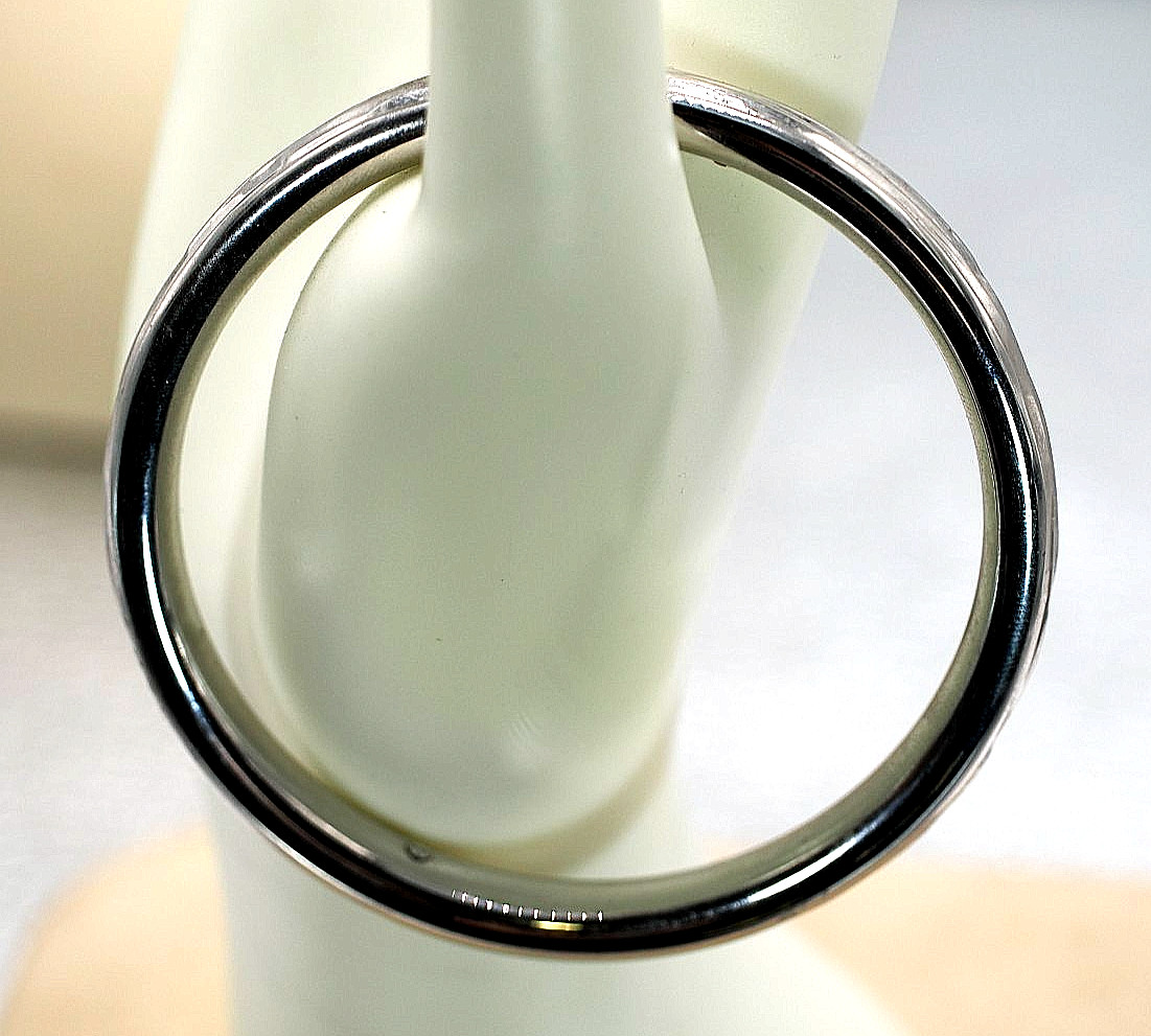 14K White Gold Resin Core Bangle Bracelet With Line Design From Milor Italy