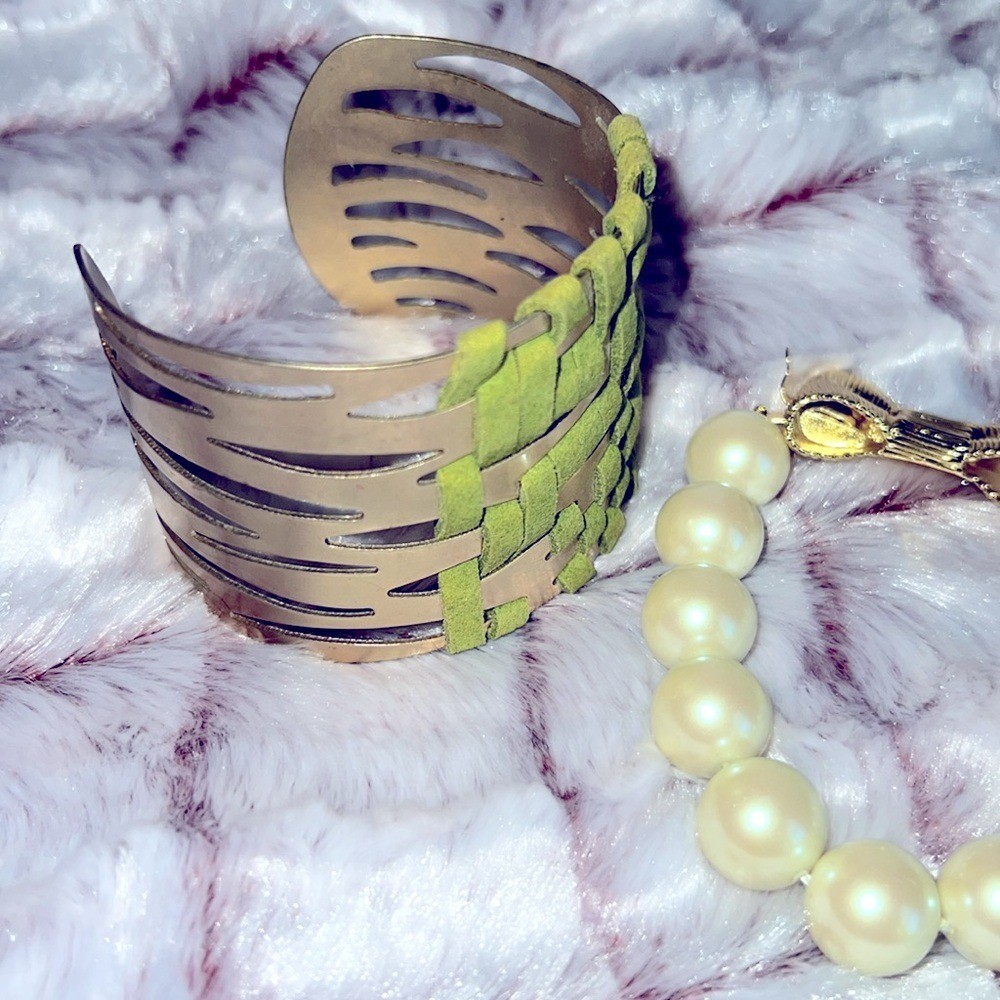Vibrant Green and Gold Basket-Weave Bracelet and Bow Bracelet 2 Piece