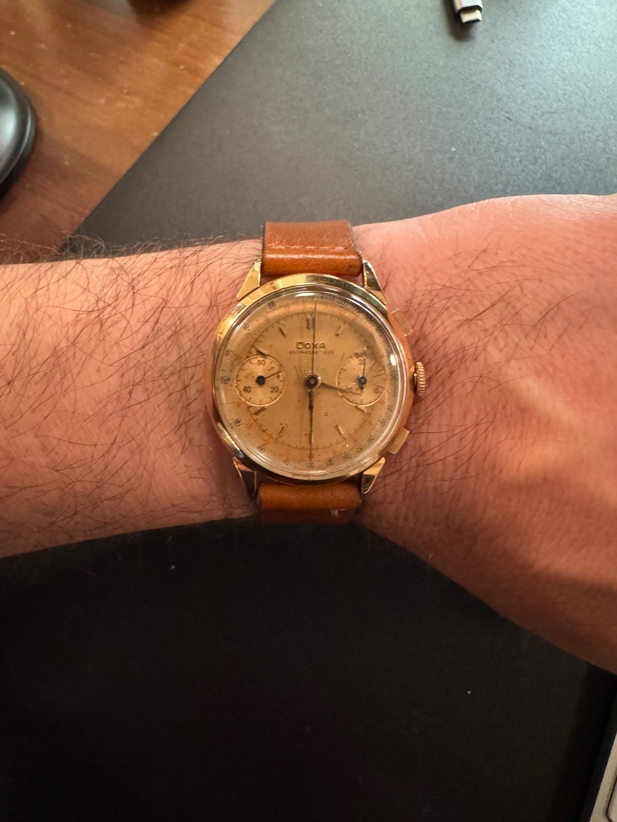 Doxa 18k Gold Chronograph – Valjoux 22 Movement – Vintage Swiss Watch – 1940/50s