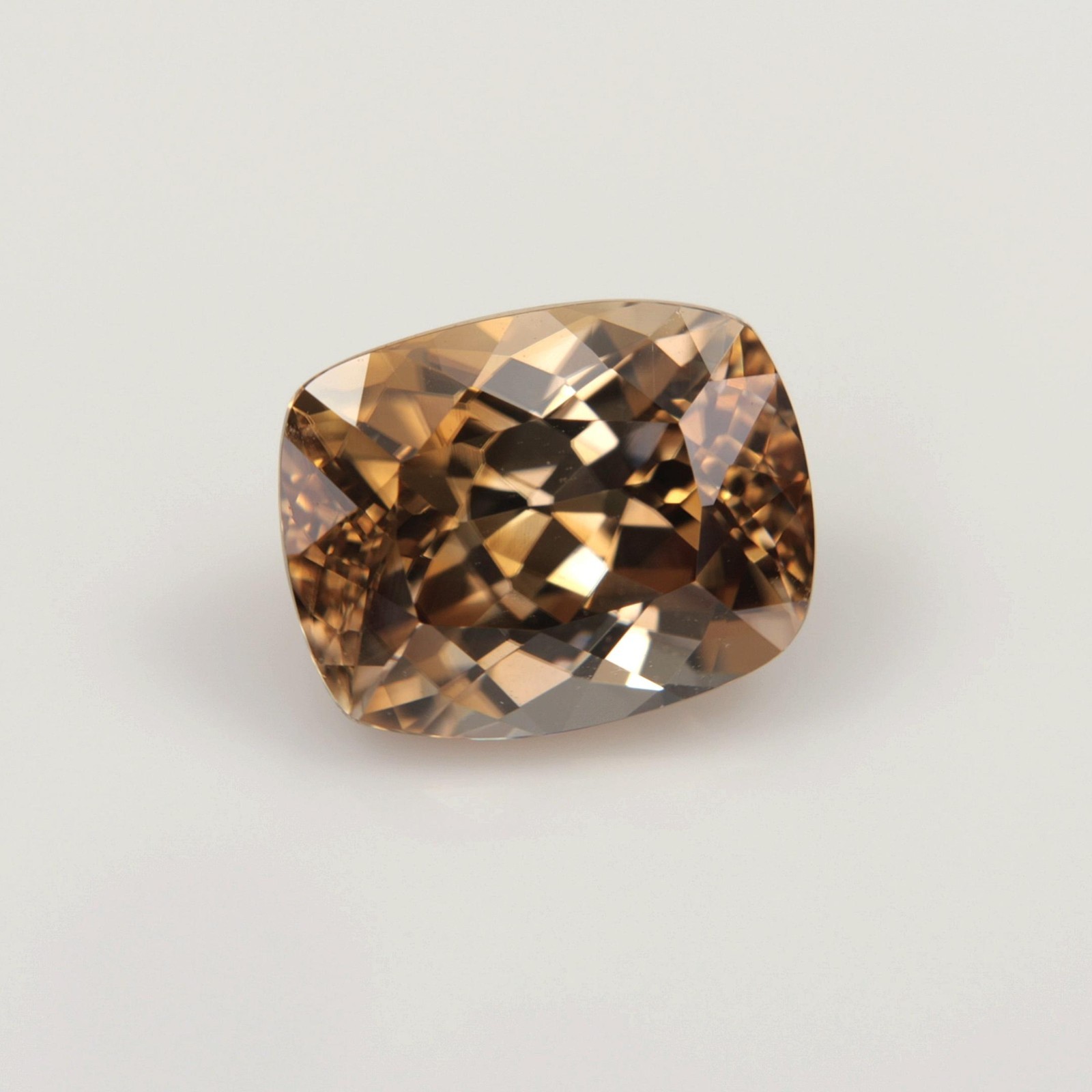 3.75 Carats – Natural Zircon – Alluring Imperial Brown – Cushion – 26014081