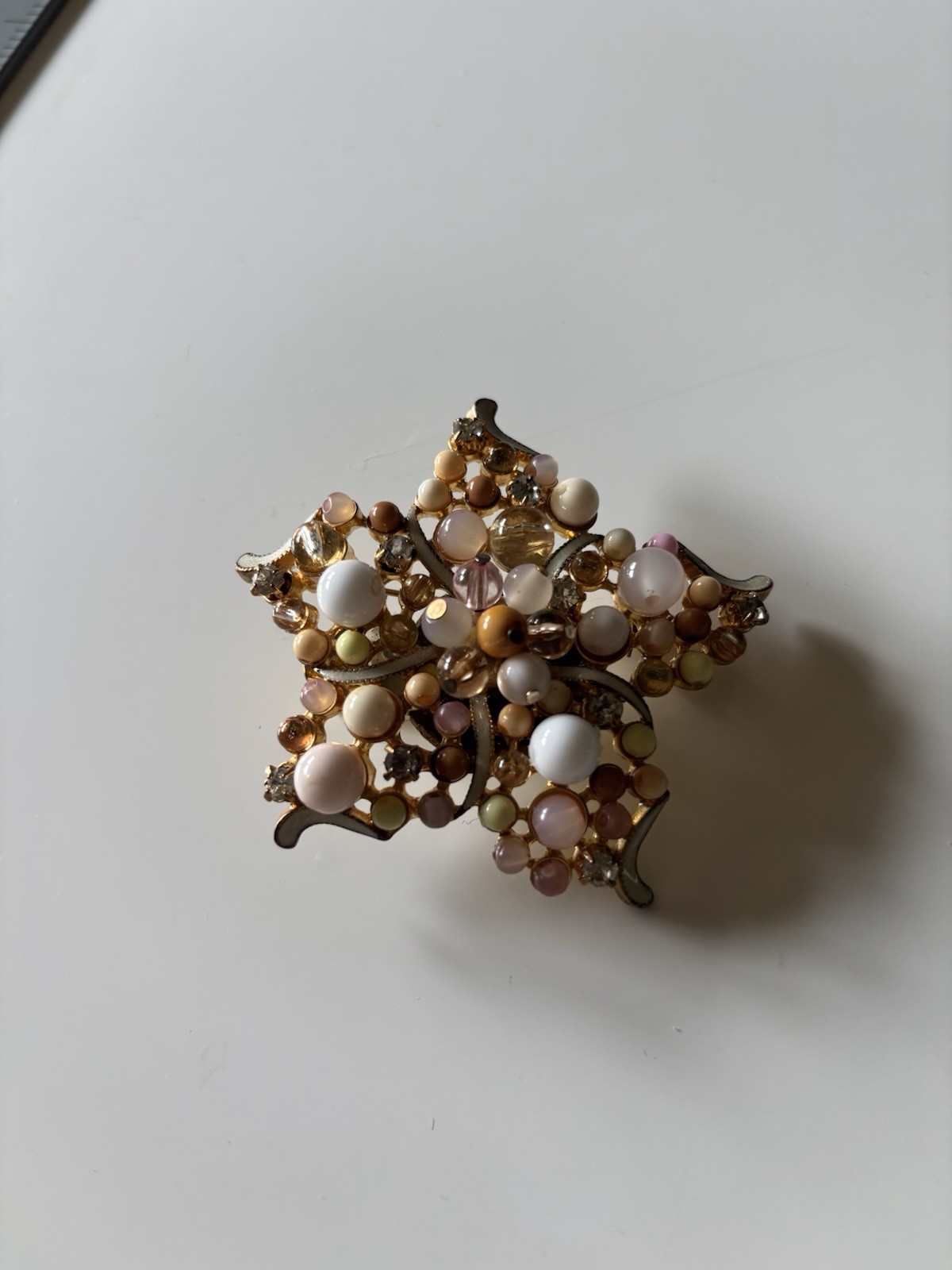 Vintage Unsigned Pastel Cluster Brooch Gold Tone Faux Pearl Rhinestone Art Glass