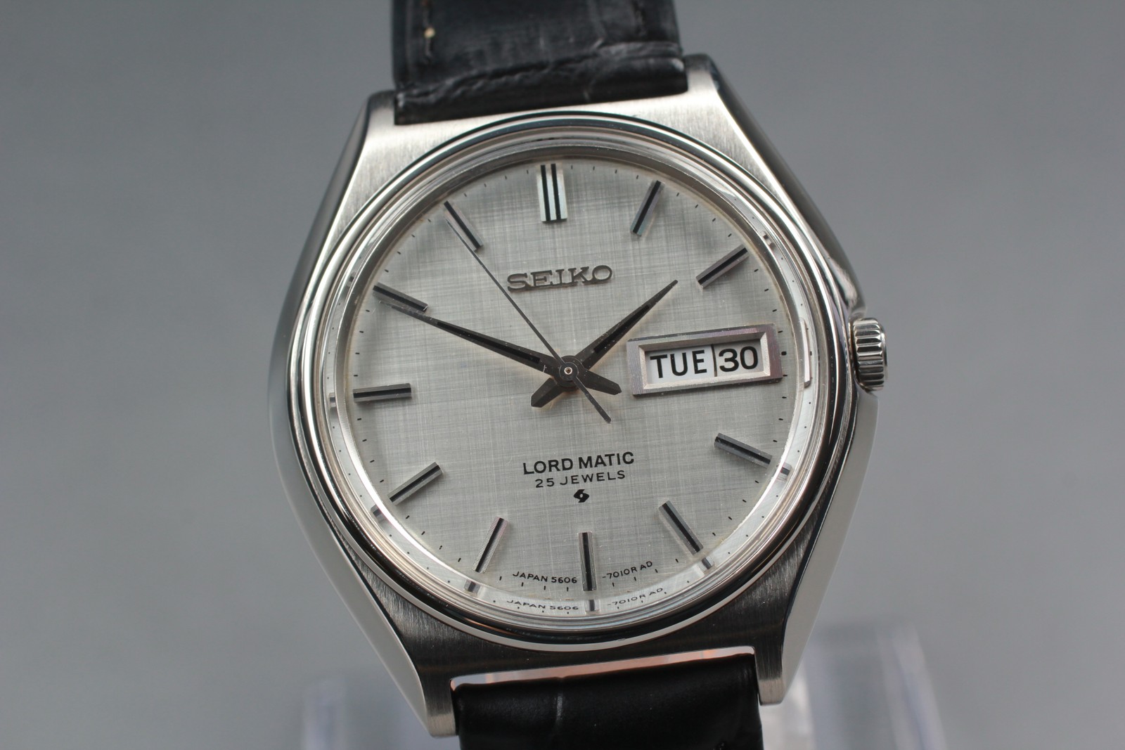 Vintage 1968 ‘ Kanji ‘ Seiko Lord Matic 5606-7010 Line Dial AT Watch From JAPAN