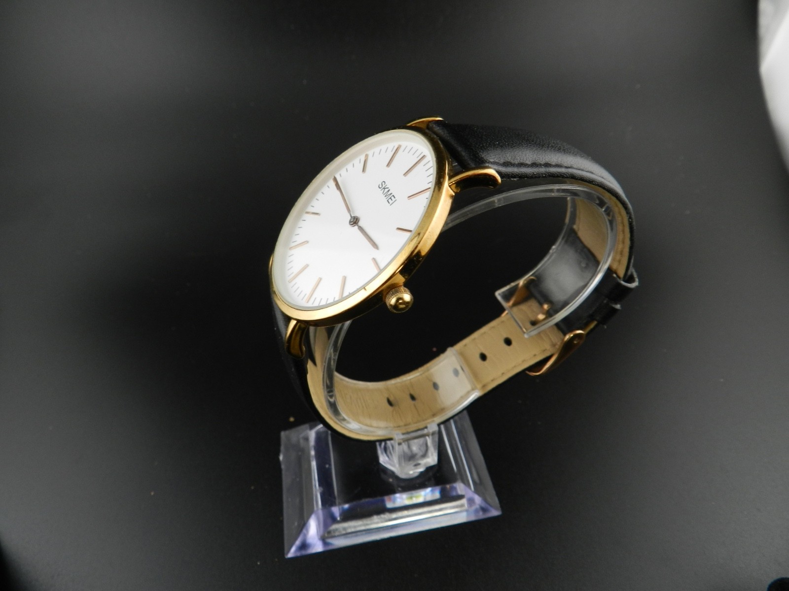SKMEI 1181 Simple Business Gold and black leather