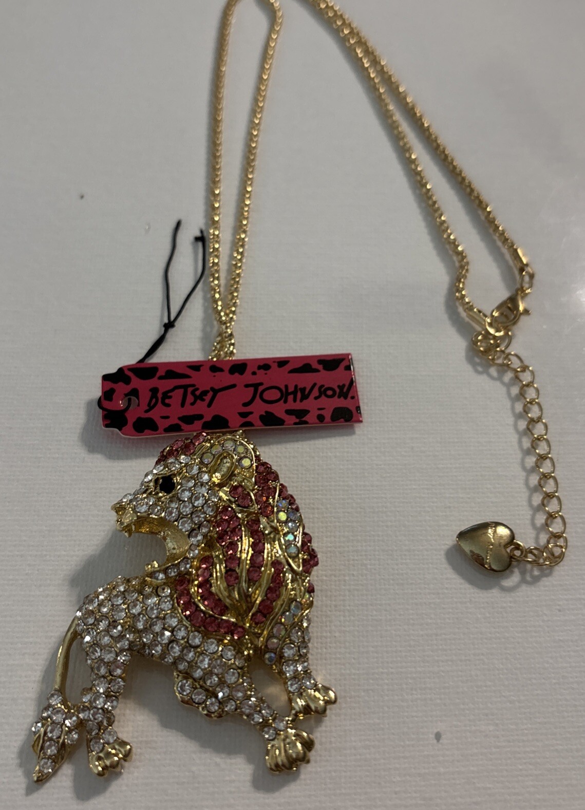 BETSEY JOHNSON GOLD WHITE CRYSTAL LION GOLD PLATED PENDANT BROOCH NECKLACE