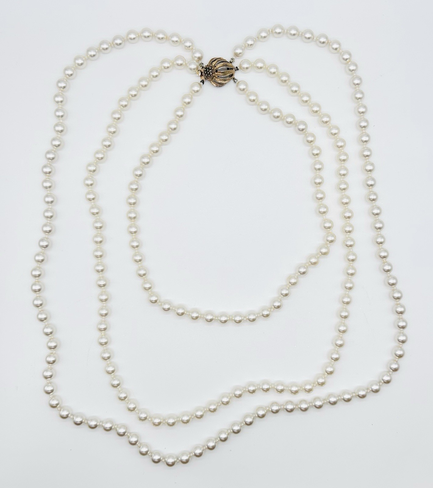 Vtg-TRIPLE STRAND-Multi-Length-FAUX PEARL NECKLACE-Gold Tone-Large Box Clasp