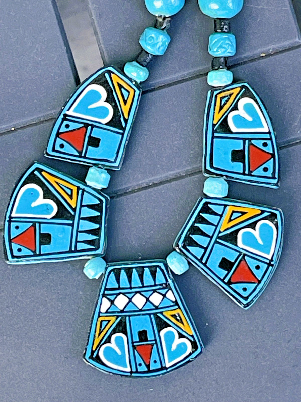 NATIVE AMERICAN Art Pottery Necklace, 19″ Long Hand-Painted Dark Blue, Geometric