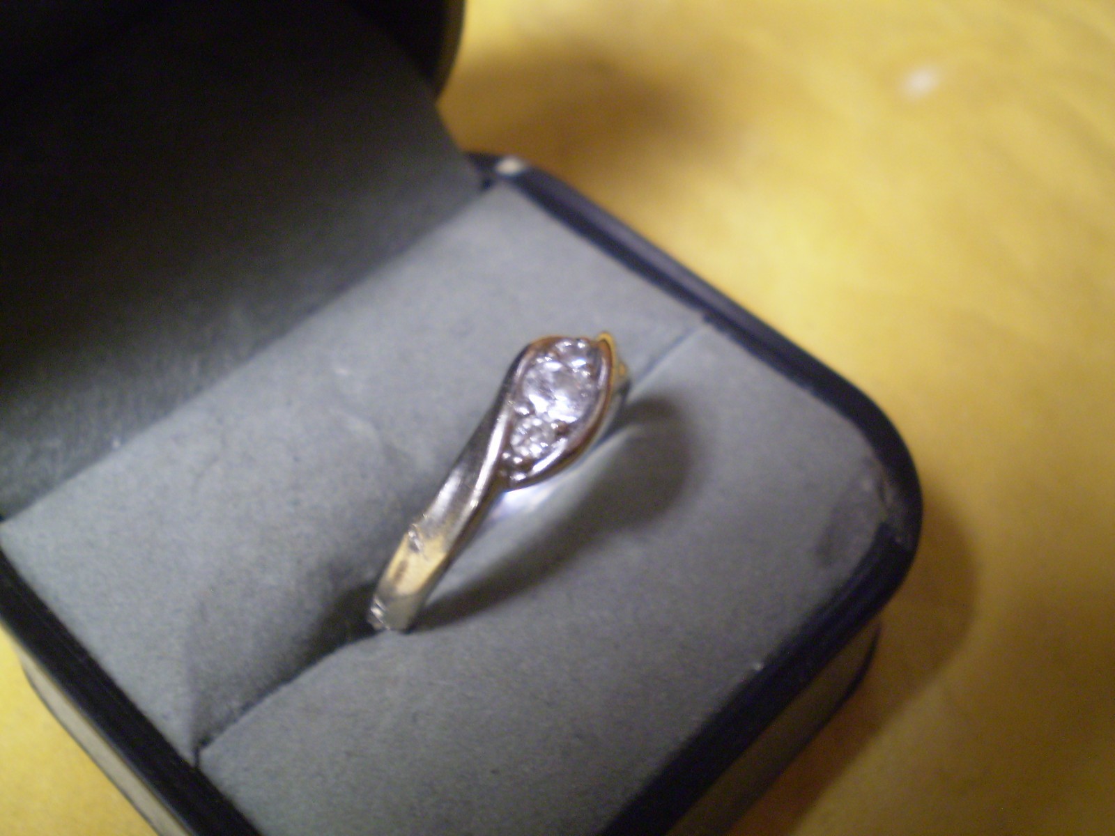 14K White Gold Ladies 3 Diamond Cluster Ring 3.2 Grams