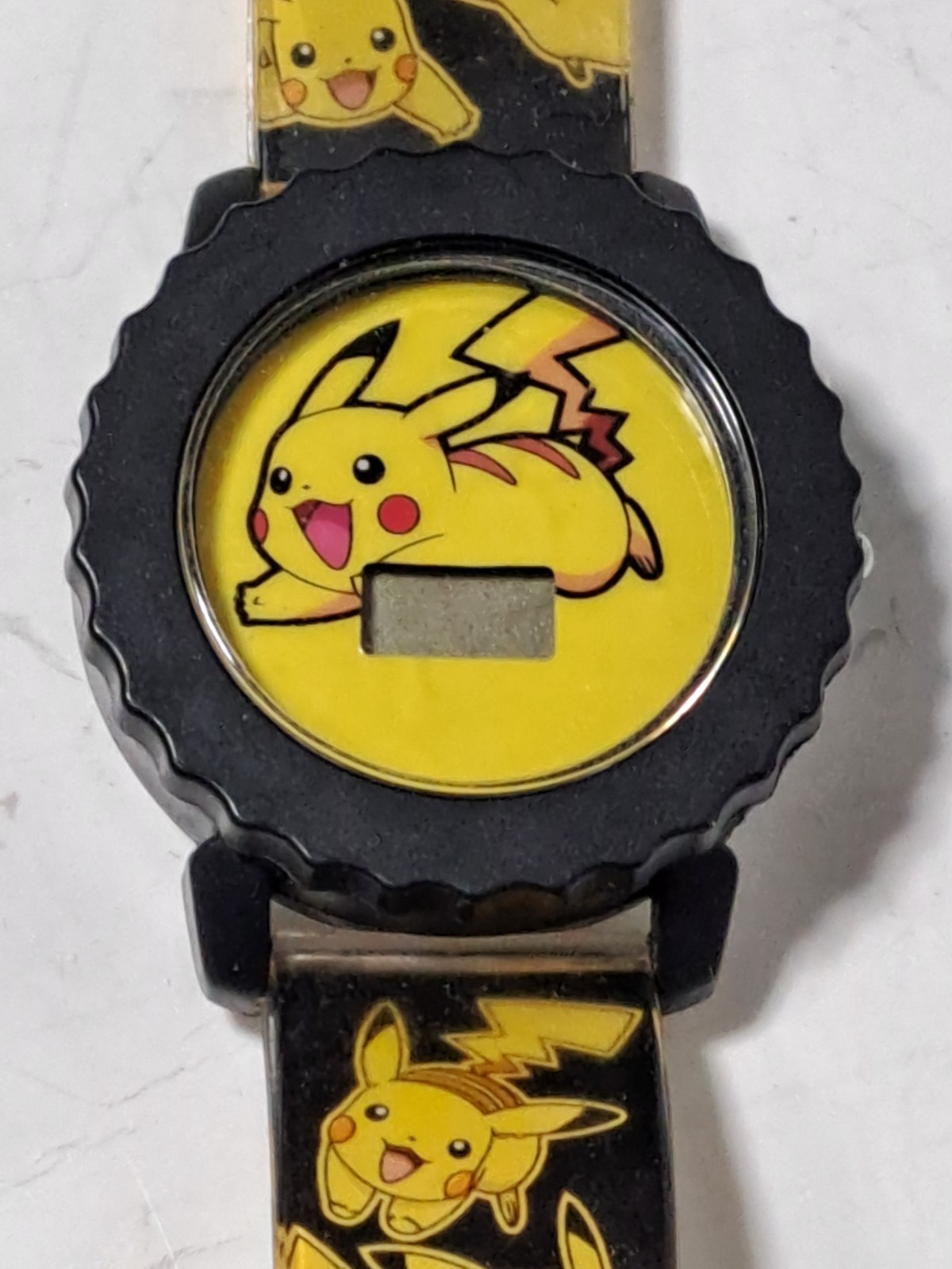 Vintage Pokemon Pikachu Accutime LR626 Watch 37 mm