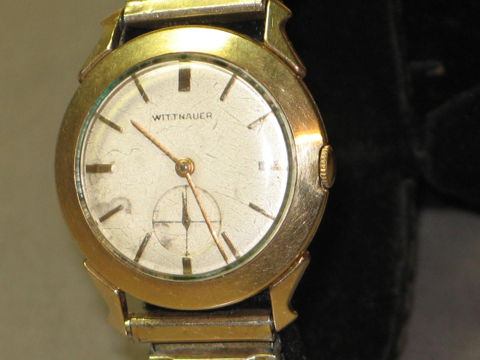 Vintage Wittnauer NY, Geneve,Montreal Revue 76/ 1 10k GF , 17 jewel Men’s Watch