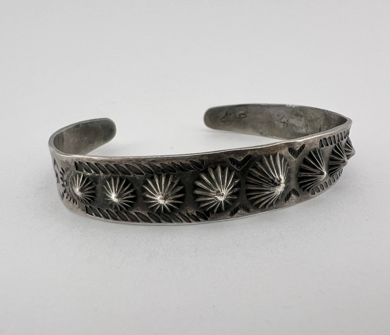 Early Fred Harvey Era Navajo Silver REPOUSSE Spike Stamped Arrow Cuff Bracelet