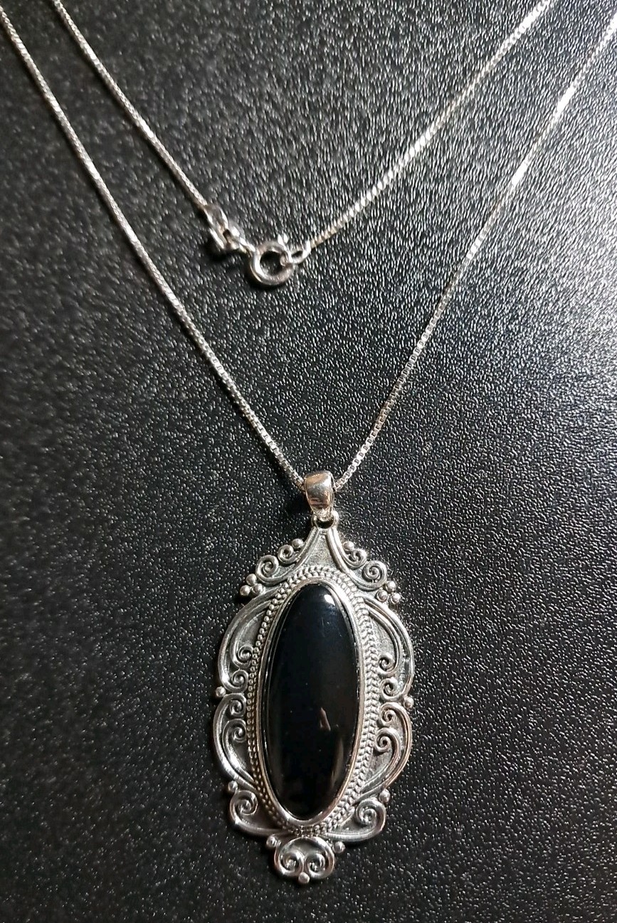 Large Black Onyx Gemstone 925 Sterling Silver Pendant w 18″ Necklace 8.6 Gr #49