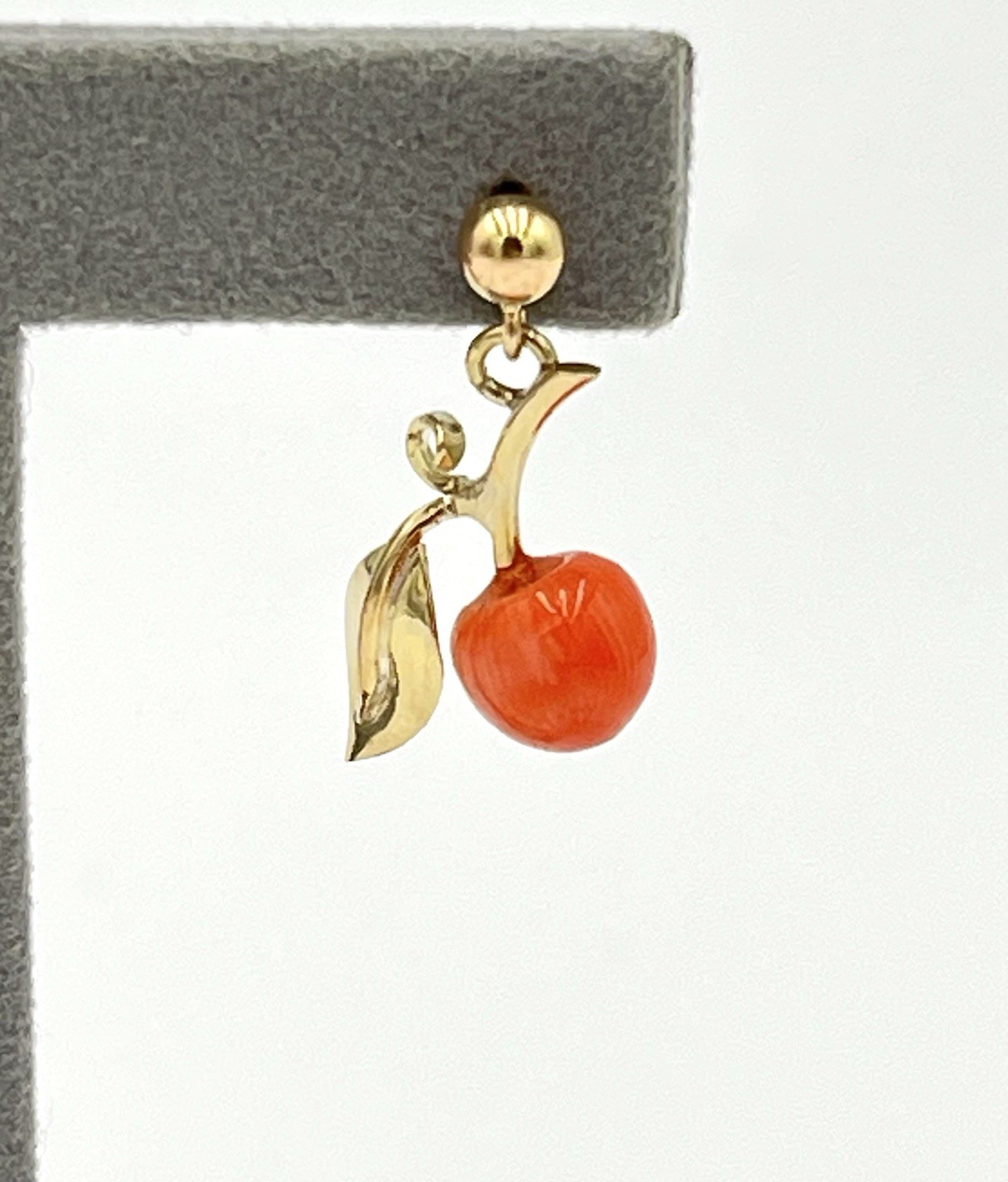 14kt Gold Red Coral Mediterranean Apples 8mm Torre del Greco Earrings