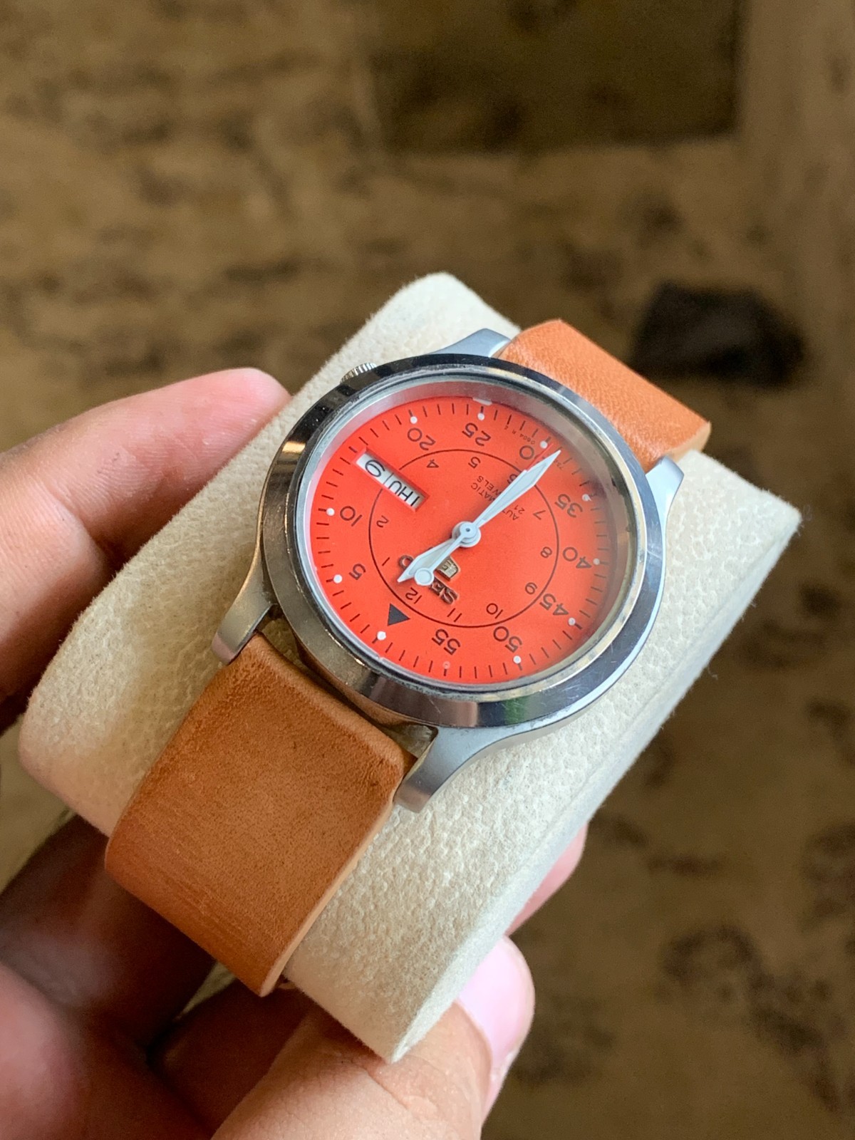 Vintage Seiko 5 Orange Military Dial Day/Date Men’s Wrist watch