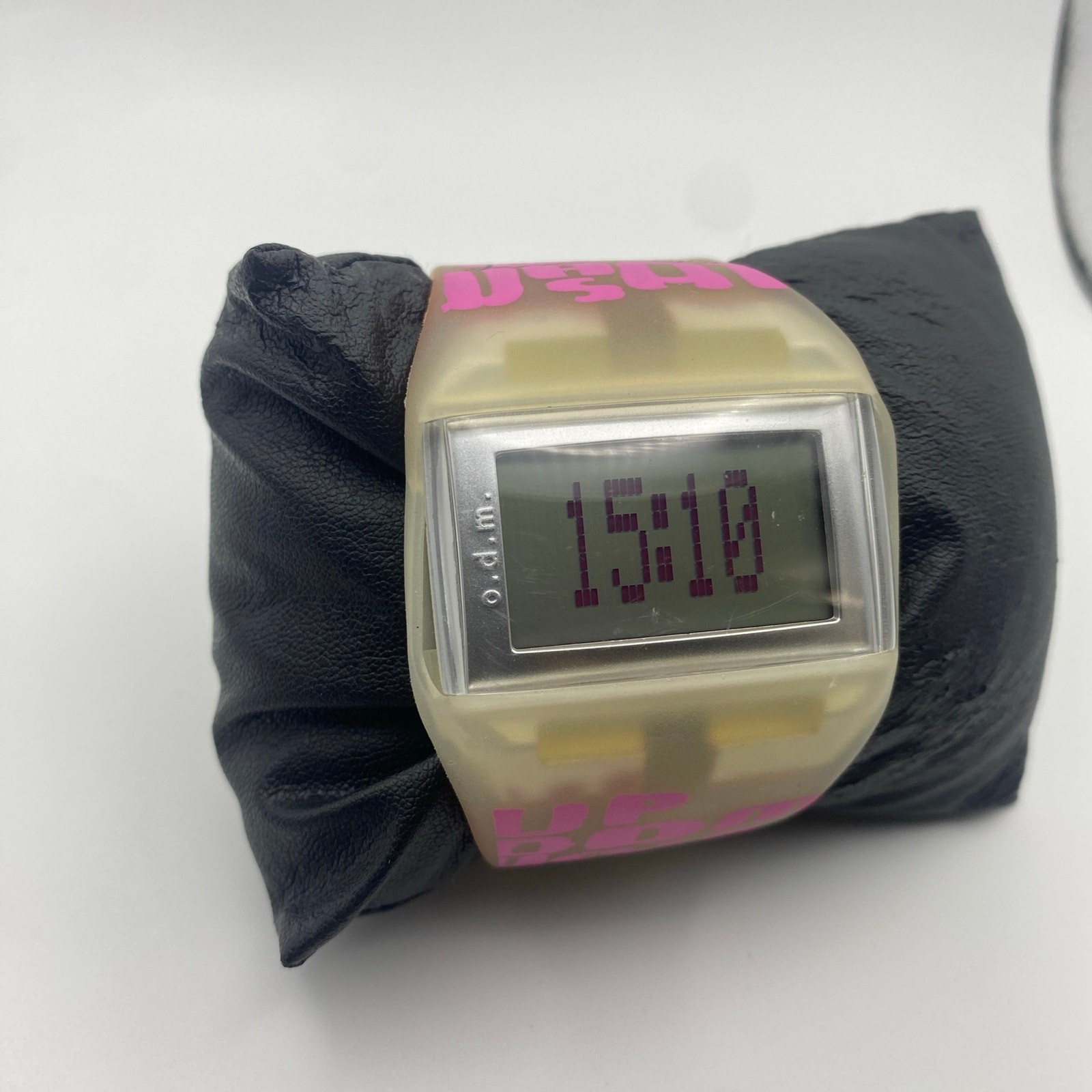 O.D.M. Clubbing Watch DD99A-49 – Fearless Queen Translucent Band