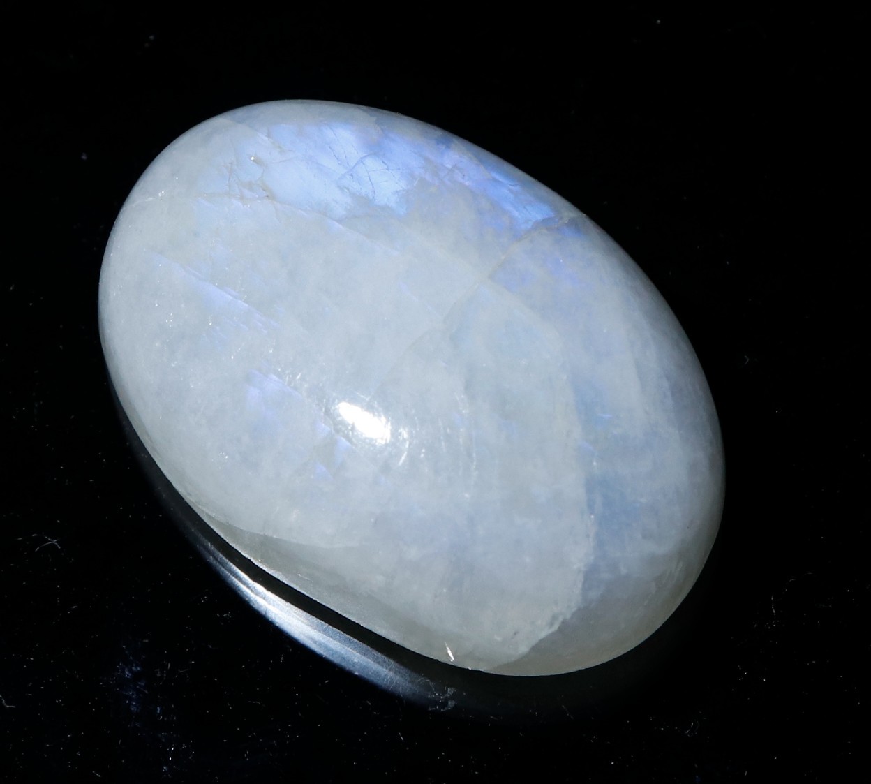 100% Certified Natural Rainbow Moonstone Oval Cabochon Gemstone 26.55 Ct