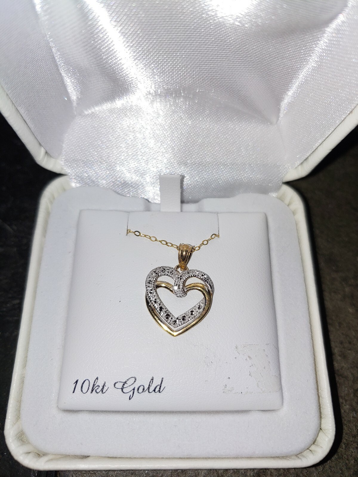 10k Gold & Diamonds Heart Pendant With 18″ Chain