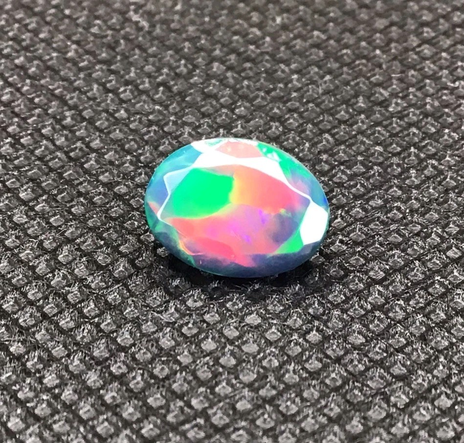 1.75ct Natural Black Opal Oval Cut – Bright Multicolour Fire Clean Stone 9.40mm✨