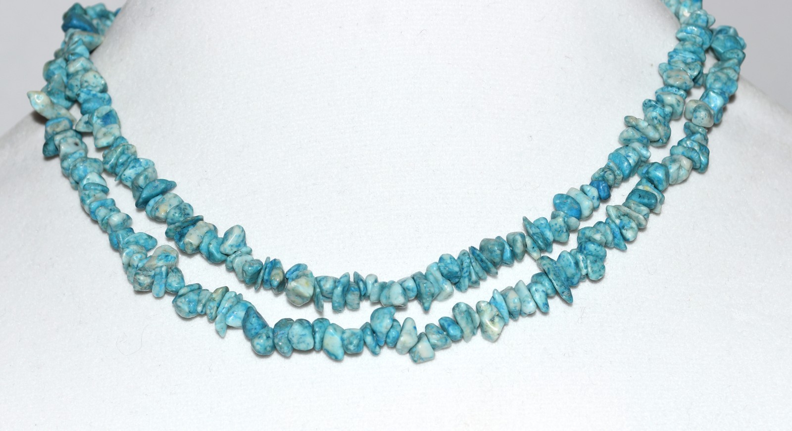 Vintage Turquoise 2-4mm Irregular Shaped Various Size Chunky Stones 36″ Necklace