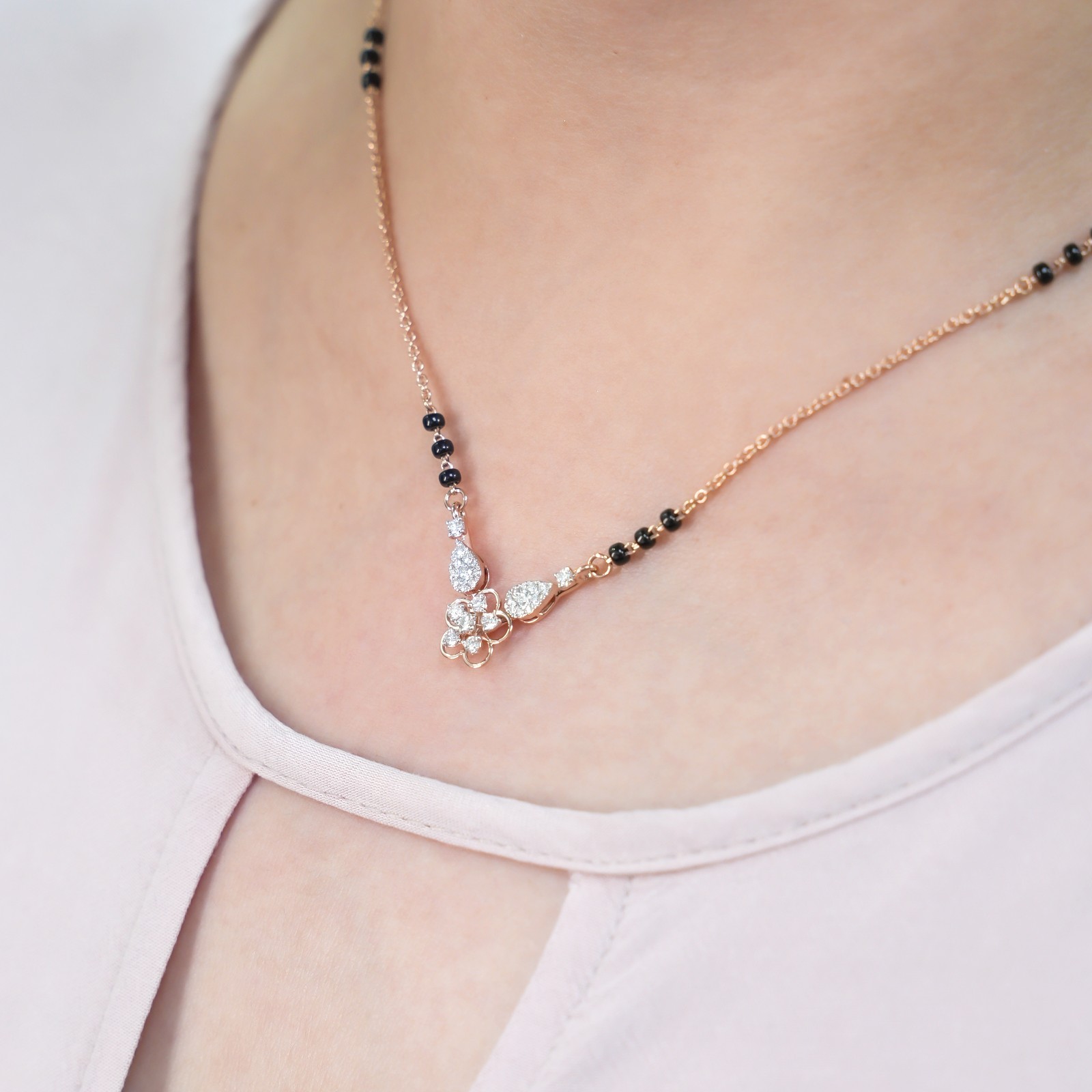 18 KARAT MANGALSUTRA NECKLACE | NATURAL DIAMOND IGI CERTIFIED | WOMAN