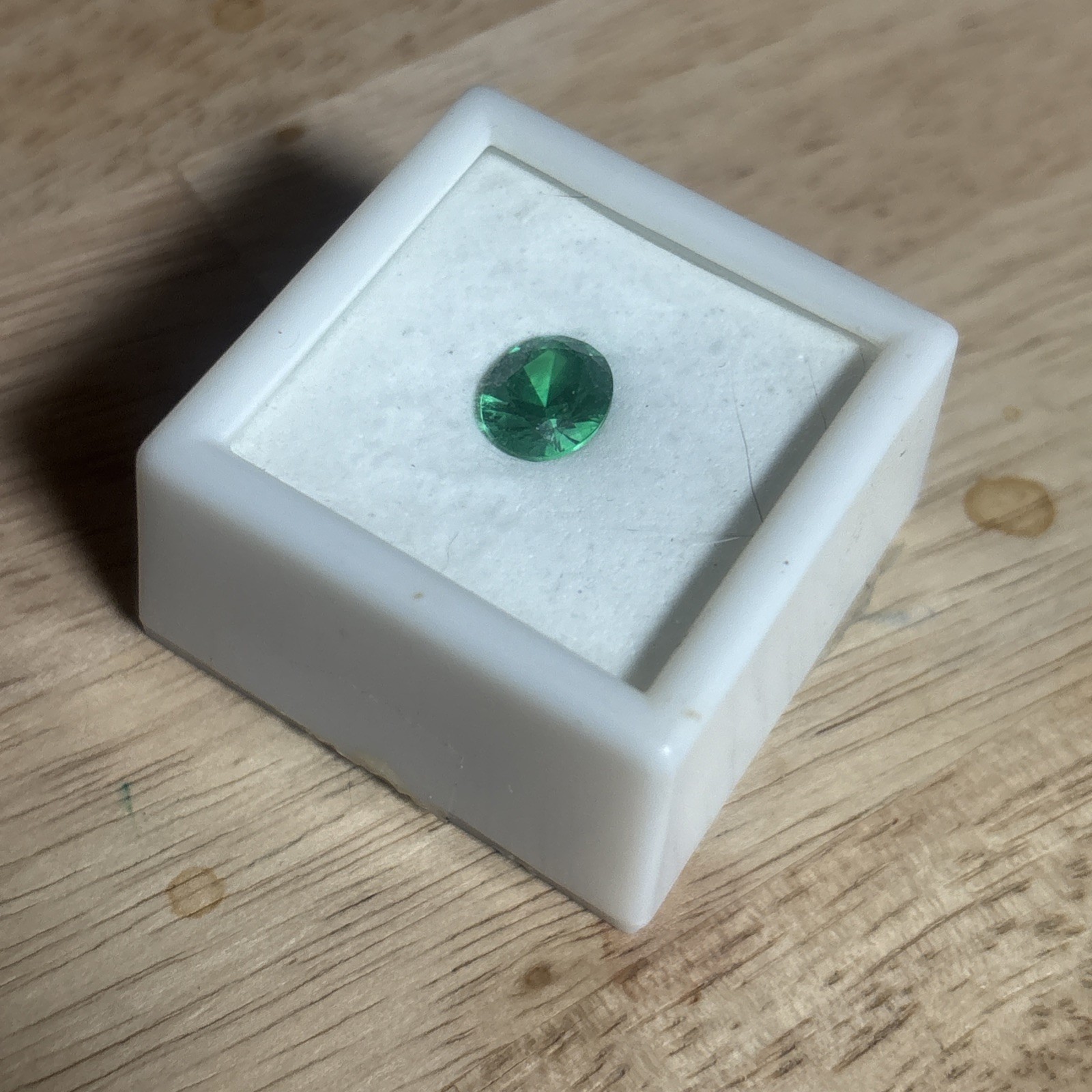NEW 3.50 CT Green YAG Gemstone 10x8mm Oval Gem Jewelry Piece New