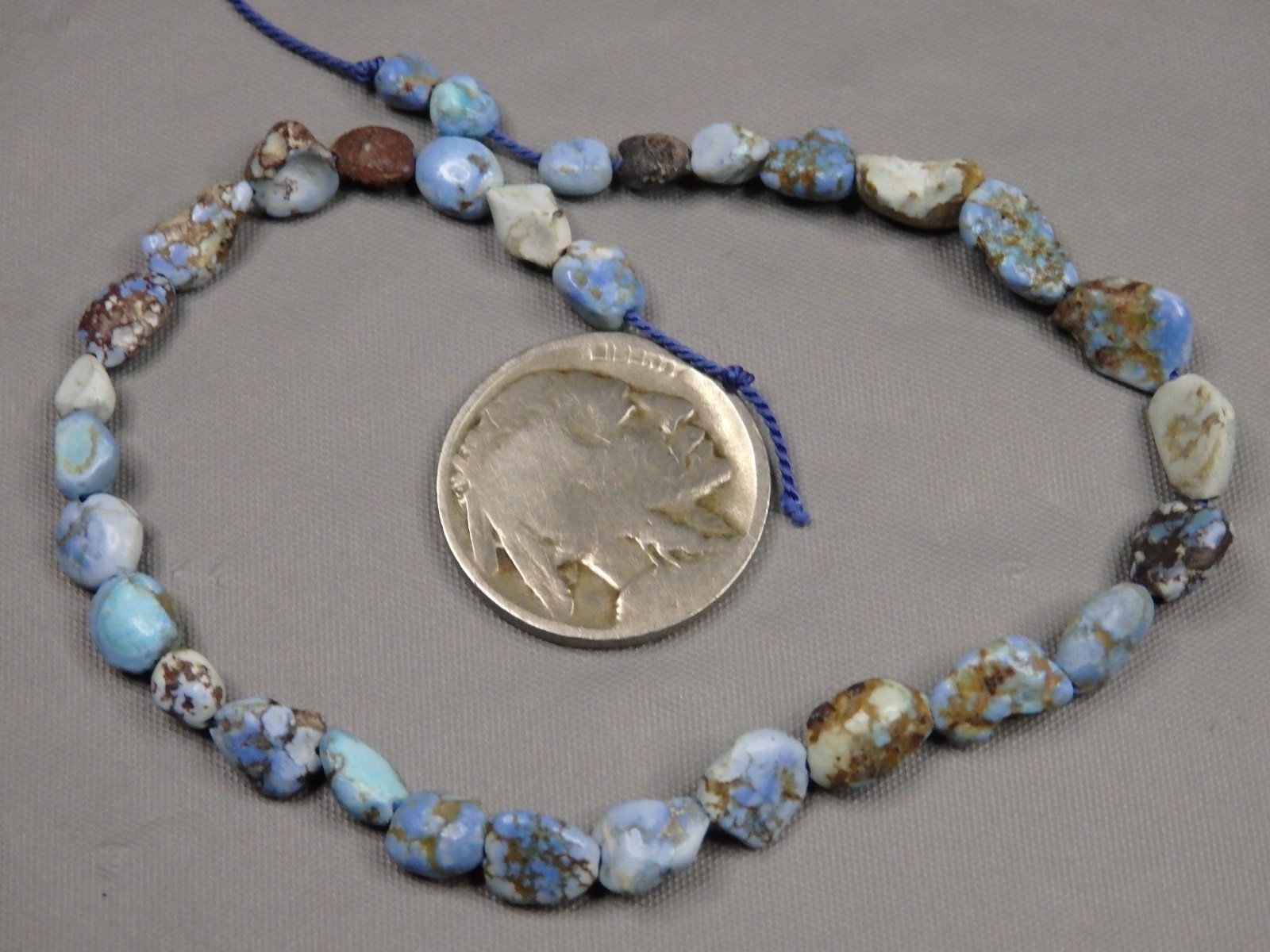 Natural GOLDEN HILLS TURQUOISE 5-8mm Pebble & Flat Nuggets 8″ Strand 22cts😍~E~