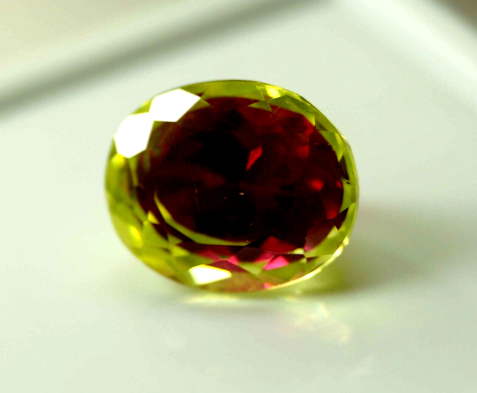 10 Ct+ Natural Certified Pitambari Sapphire Bi- Colour Oval Cut Loose Gemstone