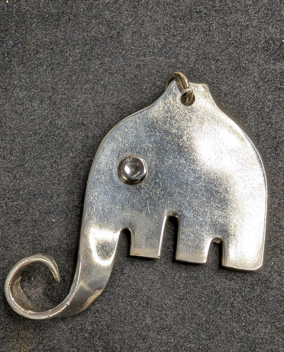 Vintage Sterling Silver Elephant Pendant Modernist Design 30.0 Grams Silver