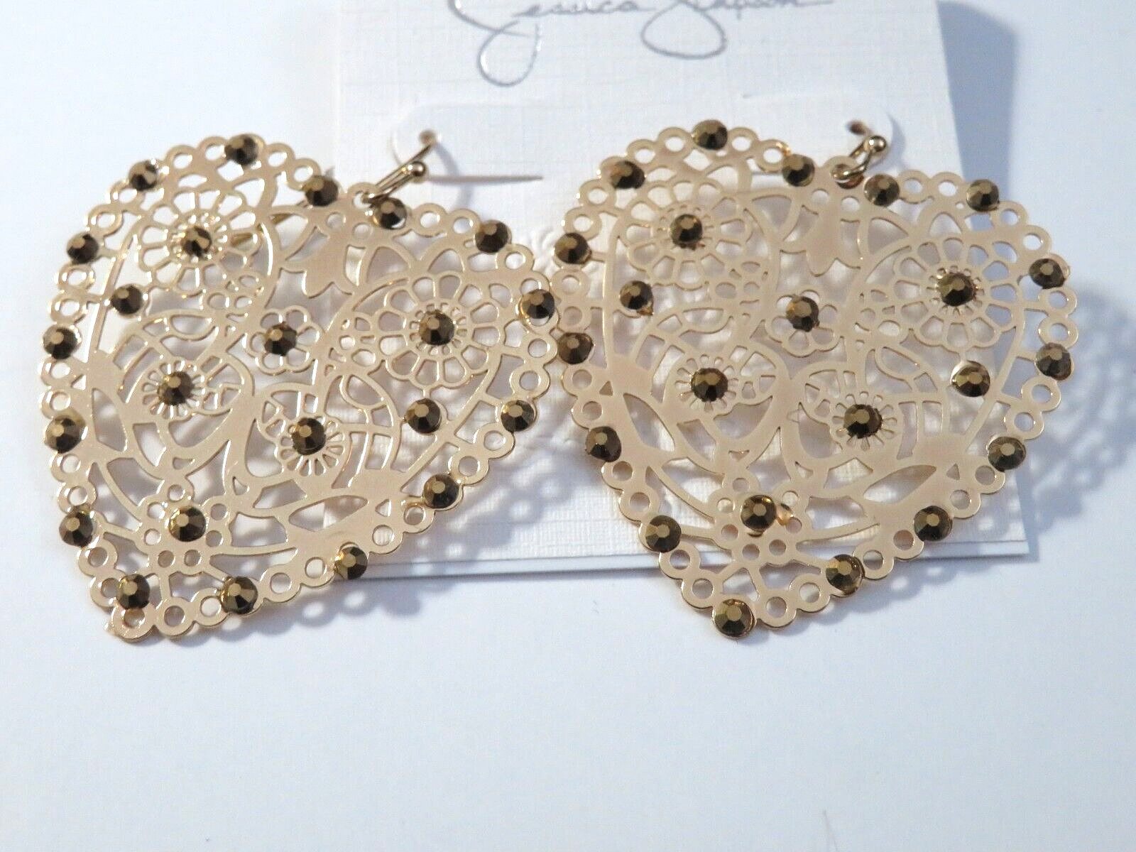 JESSICA SIMPSON GOLD FILIGREE HEART EARRINGS HOOK