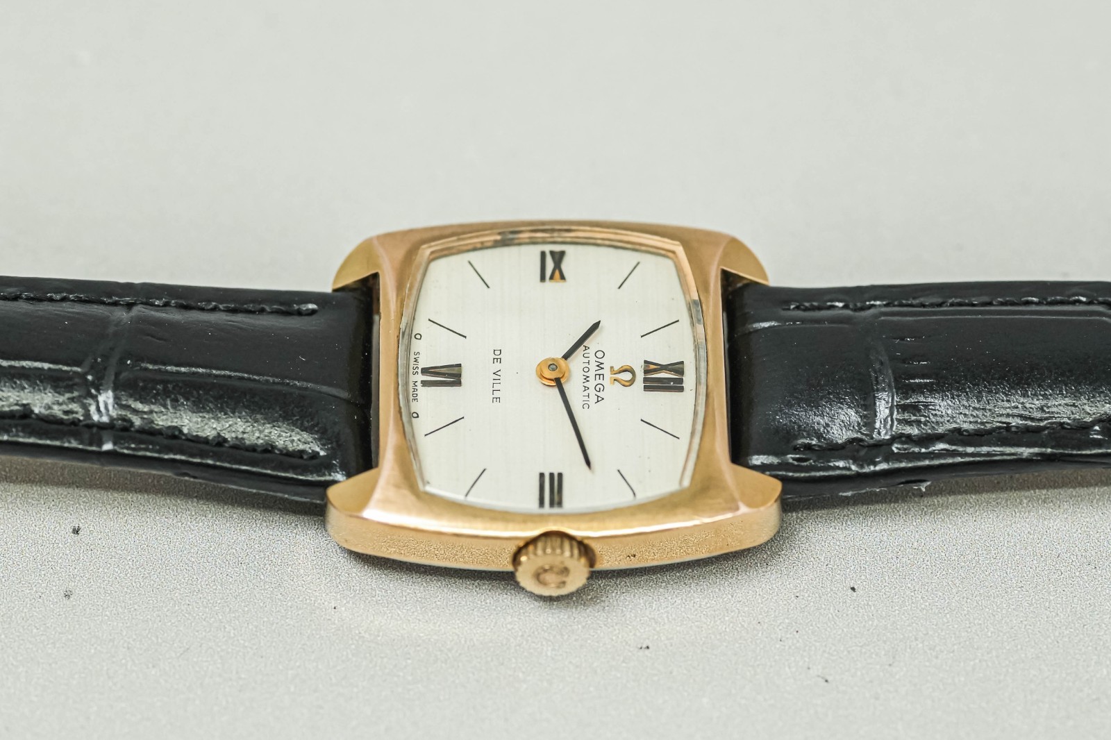 Vintage 1969 *NEAR MINT* OMEGA De Ville Cal.671 Automatic Gold Roman 25mm Ladies