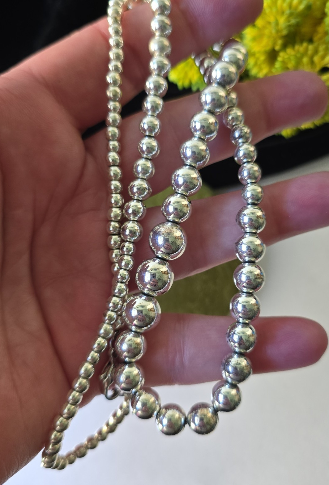Vintage Silver Plated Metal Graduated Beads 24″L Necklace