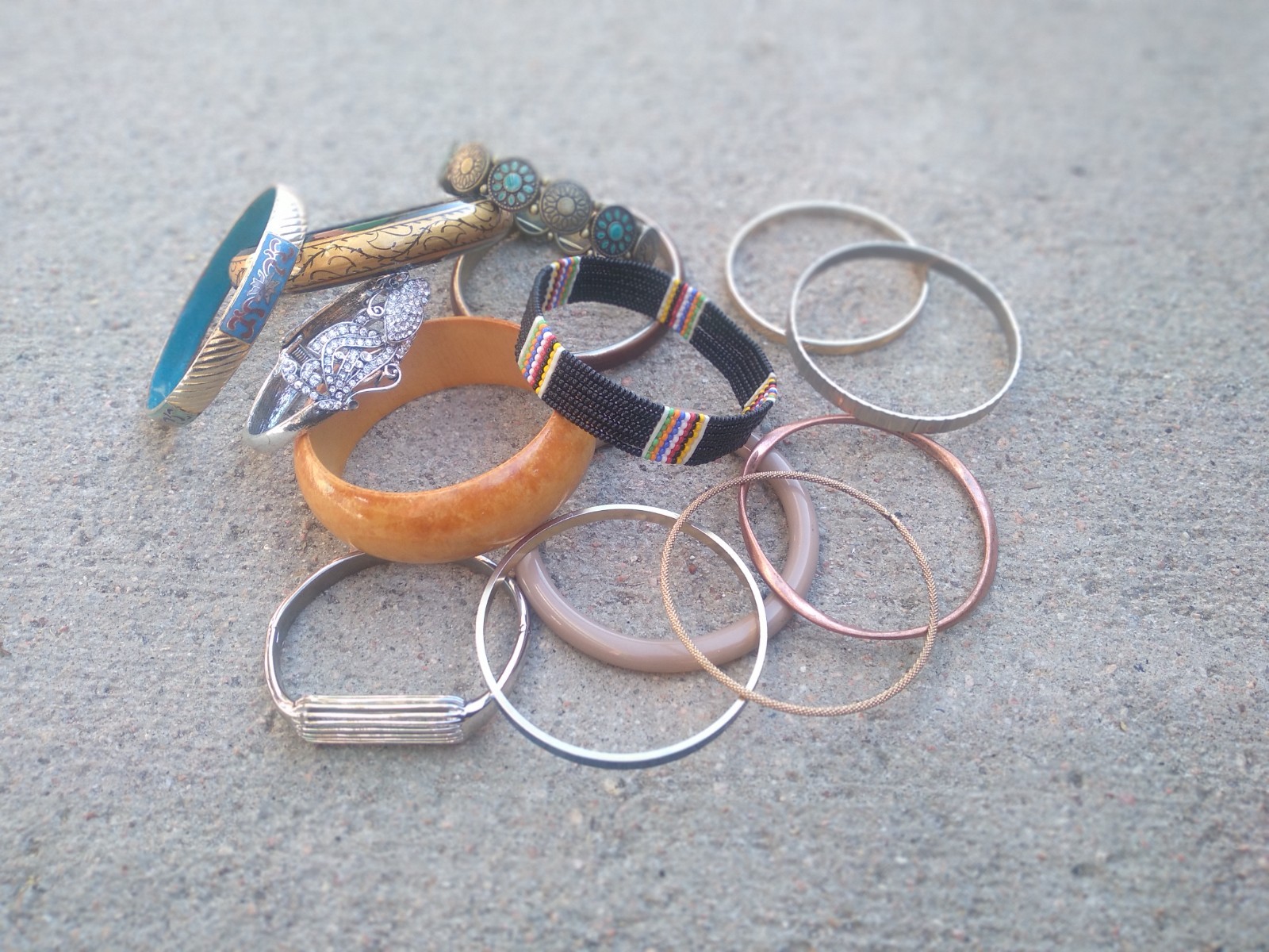 Vintage Bracelet Lot 14 Metal Wood Plastic
