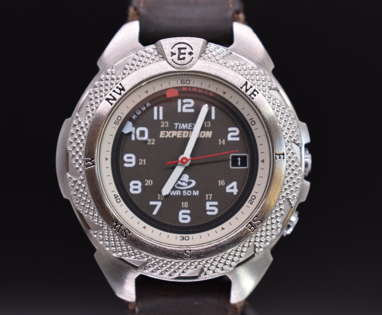 Vintage 2005 TIMEX Expedition Shenmue Alarm Watch Men Compass Bezel INDIGLO Date