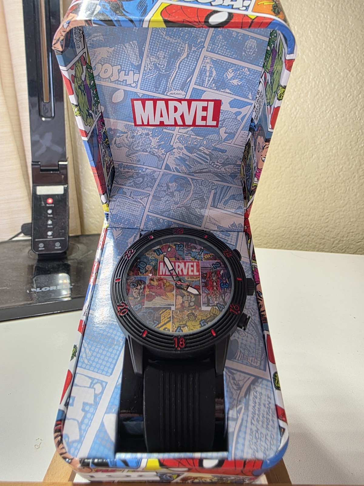 Marvel Comic Dial Quartz Wristwatch Black Silicone Strap Unisex w/Box