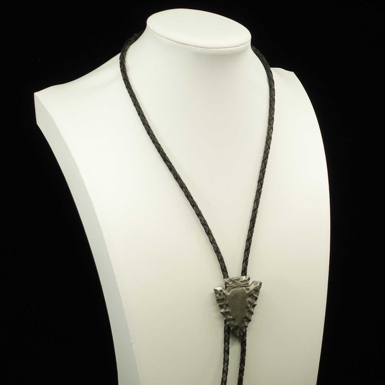 Bolo Tie | 70s Pewter Chiseled Edged Arrowhead Silhouette