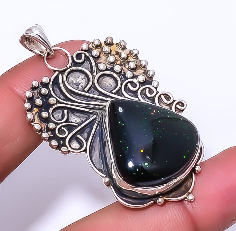 Green Sunstone 925 Sterling Silver Designer Pendant 2.34″ A330