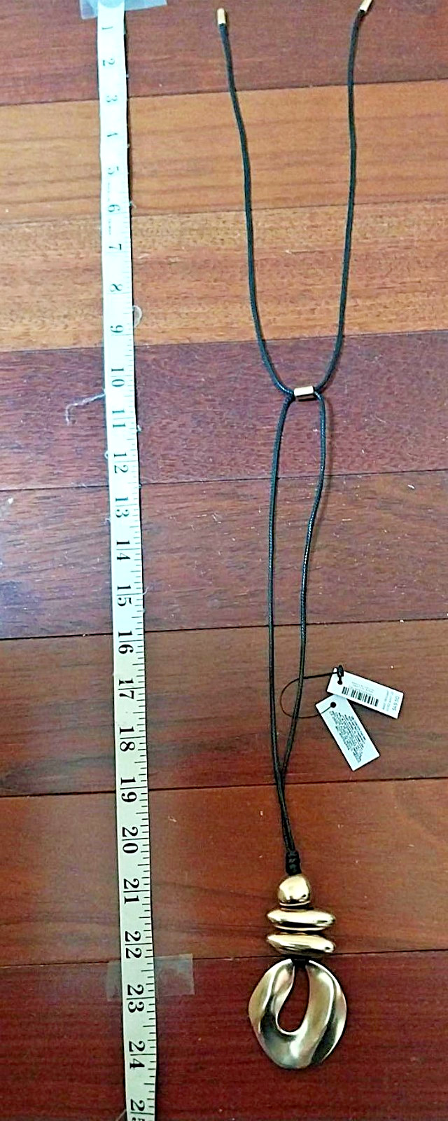 NWT Chico’s Gold Tone Pendant Necklace Adjustable Contemporary Chic Jewelry $49