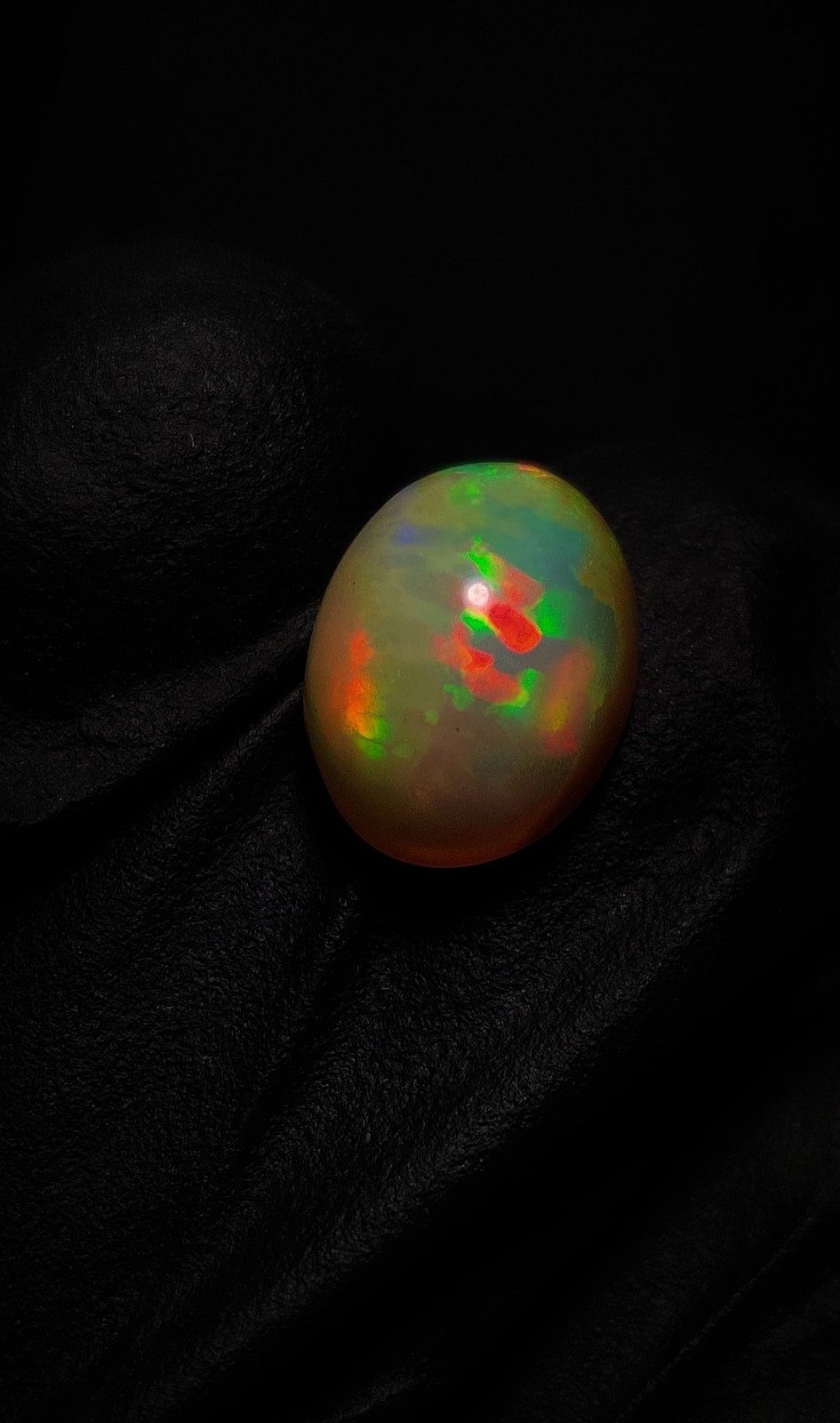 2.80 Ct Natural Ethiopian Welo Opal Cabochon – Jewelry Grade Multi Fire oval Cut