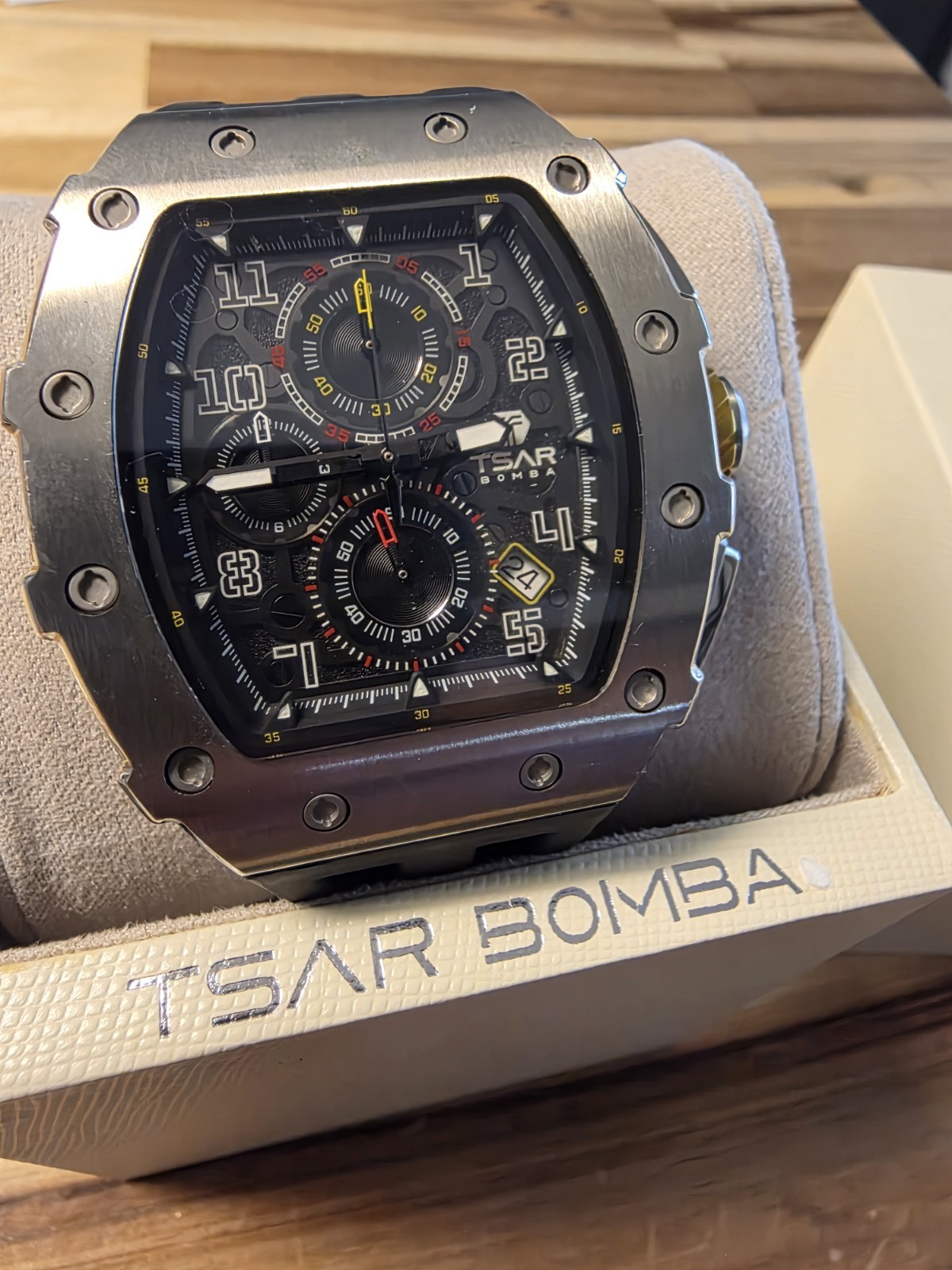 Tsar Bomba TB8204Q Men’s Chronograph Watch Sapphire Crystal Extra Bands