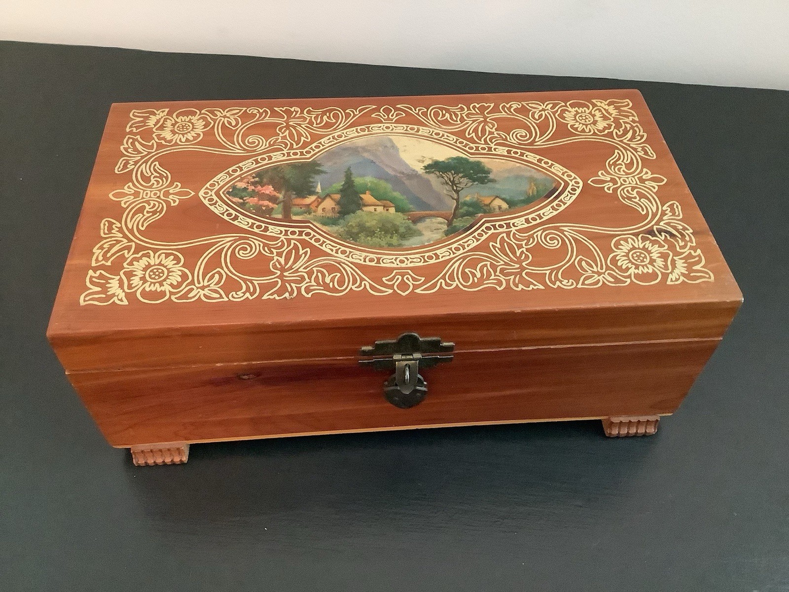 Vintage Cedar Wooden Keepsake Box Landscape Lid Rustic Jewelry Storage Cottage